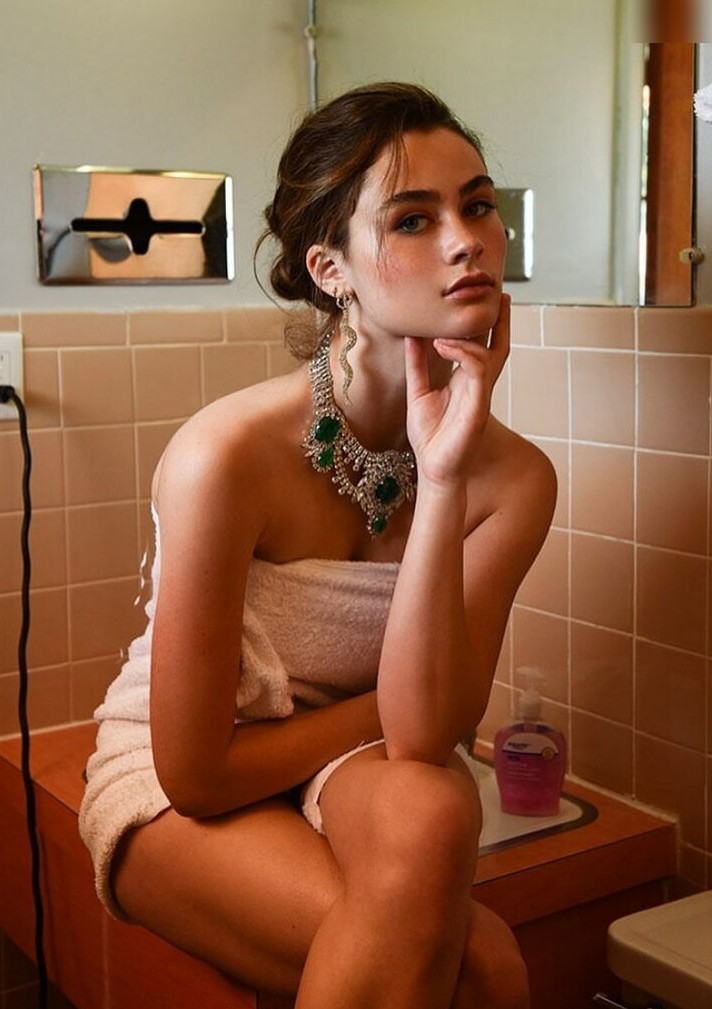 Lola Flanery Naked