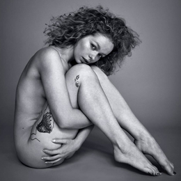 Anna Kameníková Naked