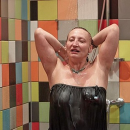 Regina Rázlová Naked