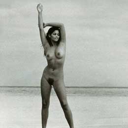 Mandala Tayde Naked