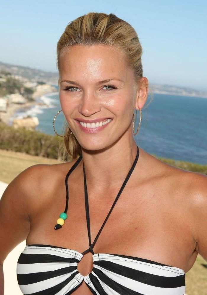 Natasha Henstridge