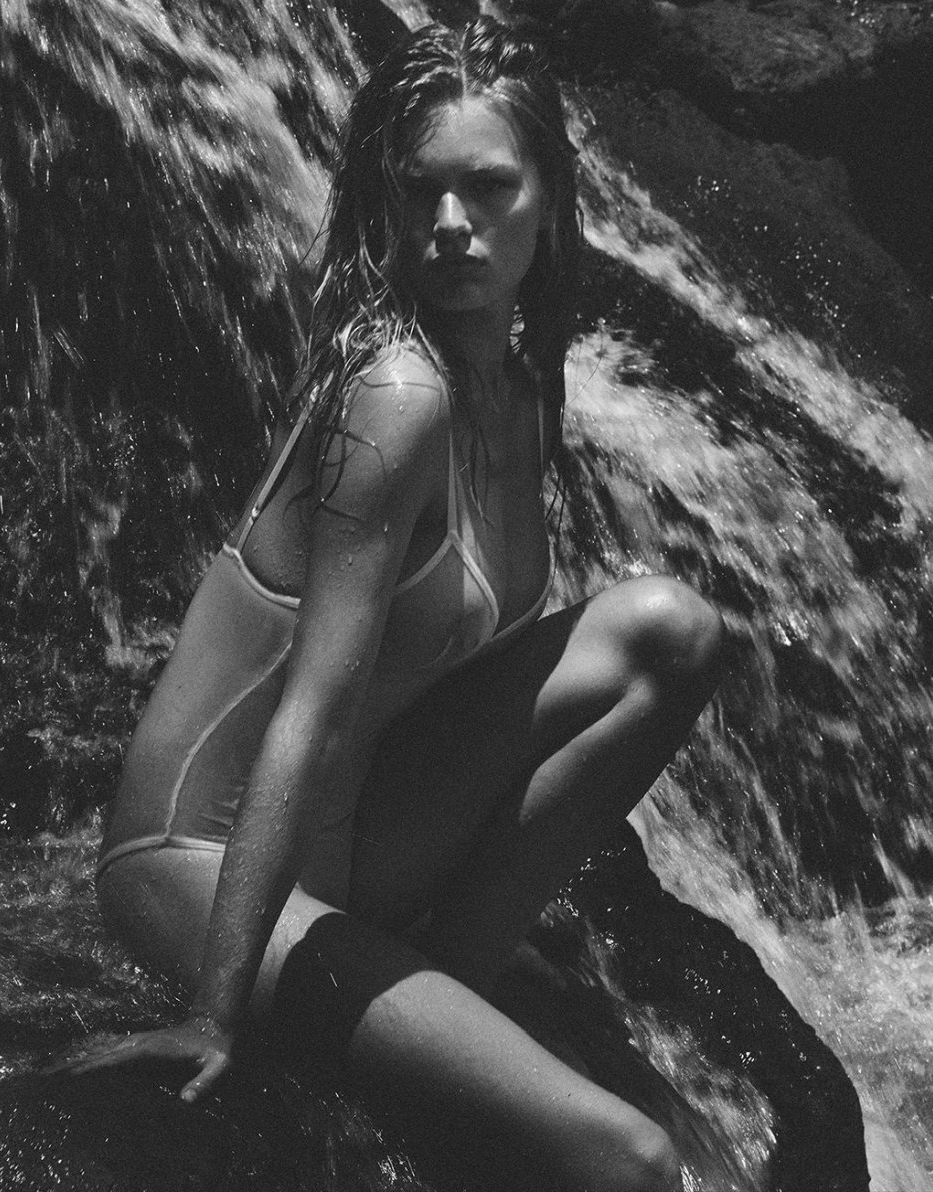Anna Ewers