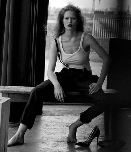 Anna Ewers