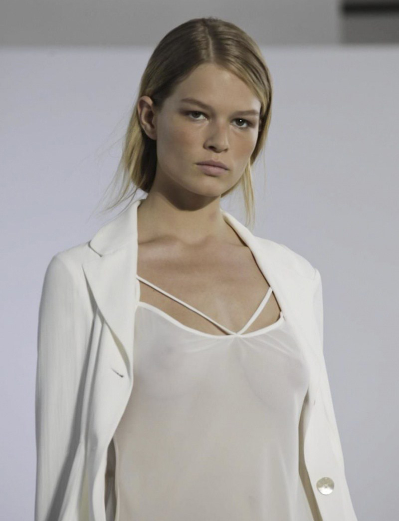 Anna Ewers