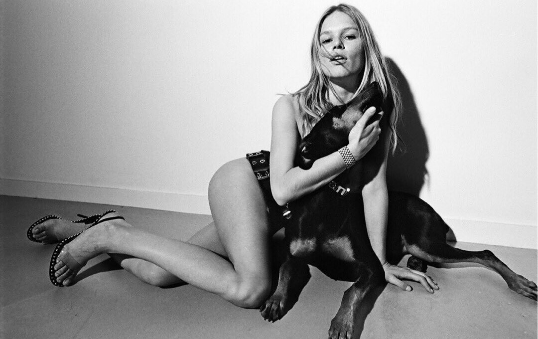 Anna Ewers