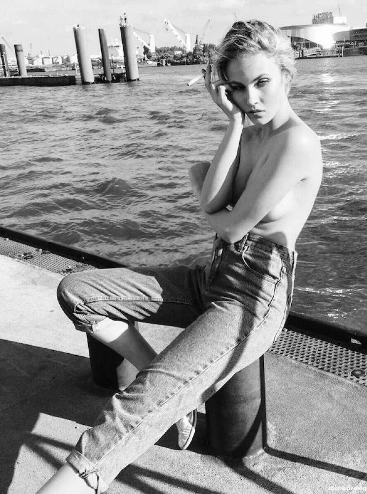 Elena Carriere
