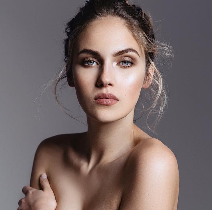 Elena Carriere