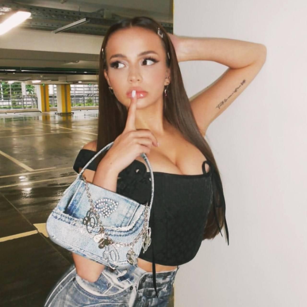 Valya Karnaval
