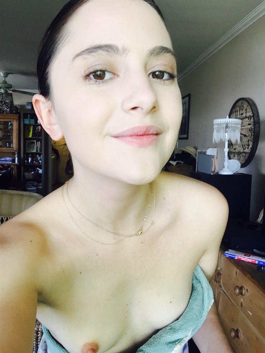 Alexa Nikolas