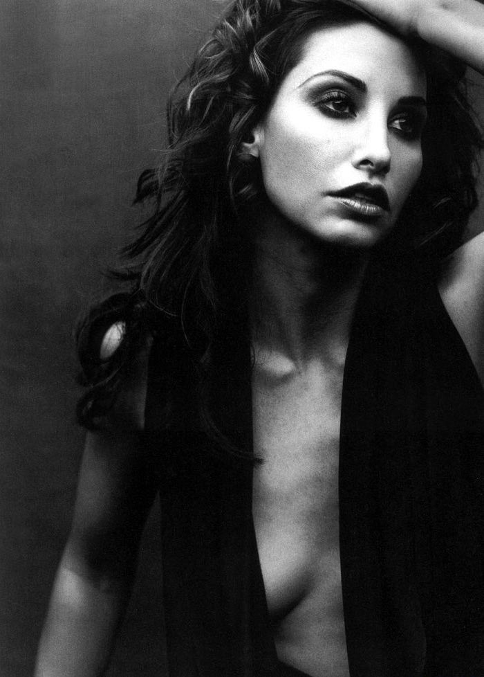 Gina Gershon